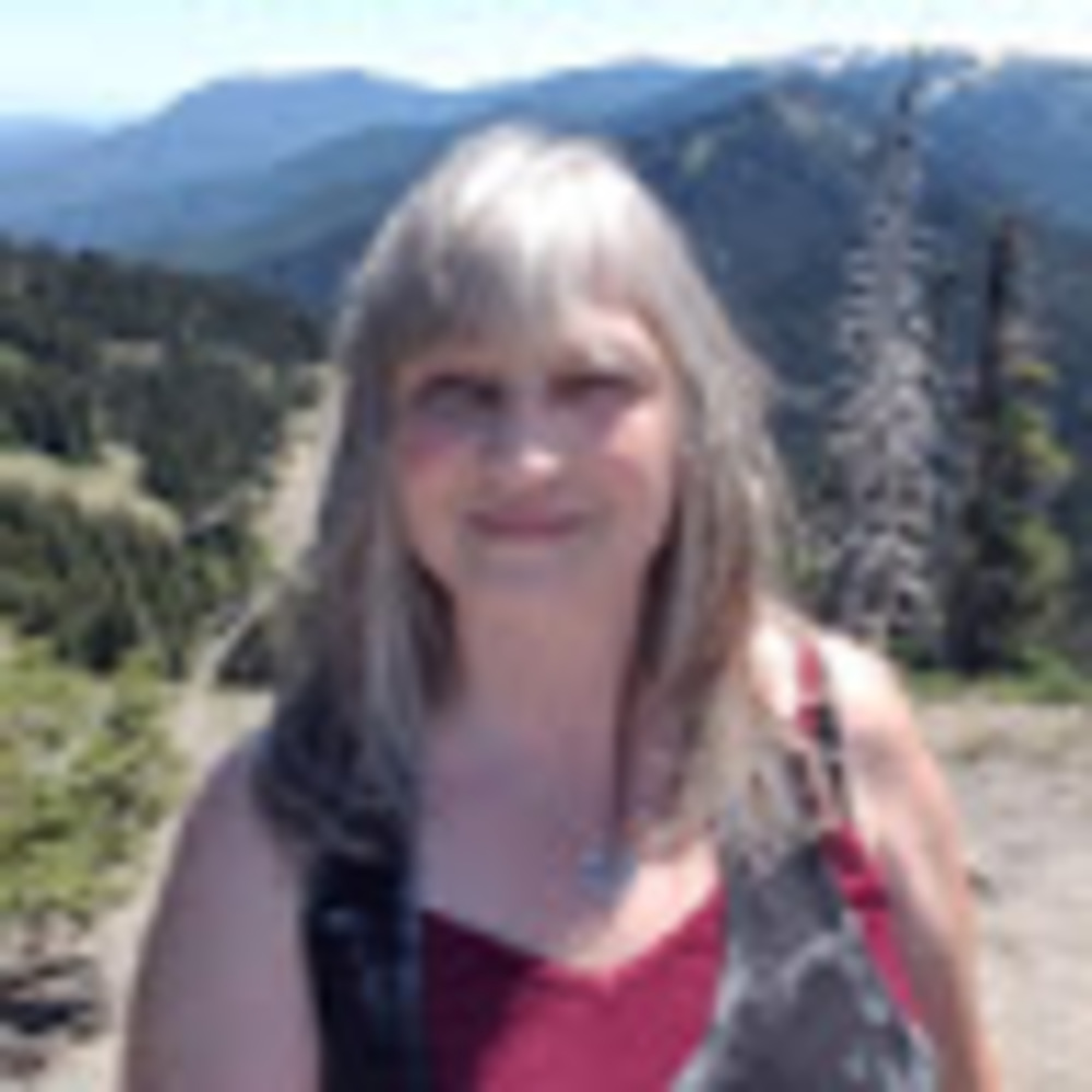 Meet your Posher, Carolyn